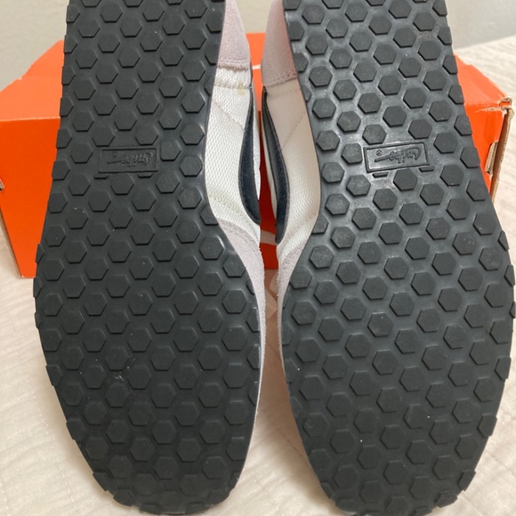 Nike womens vintage sneakers size 7 - Picture 3 of 8